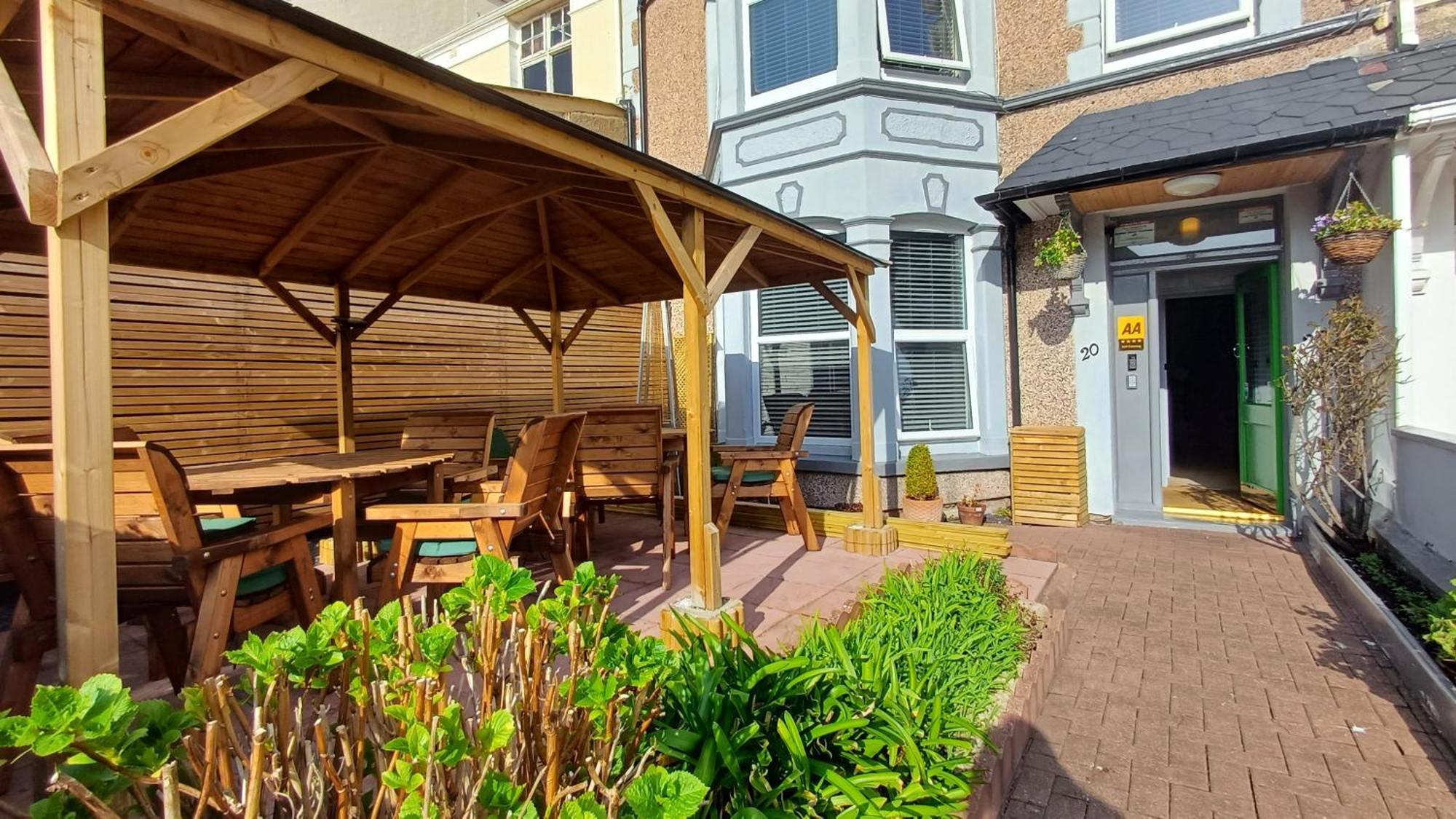Morwenna Luxury Holiday Apartments Llandudno Extérieur photo