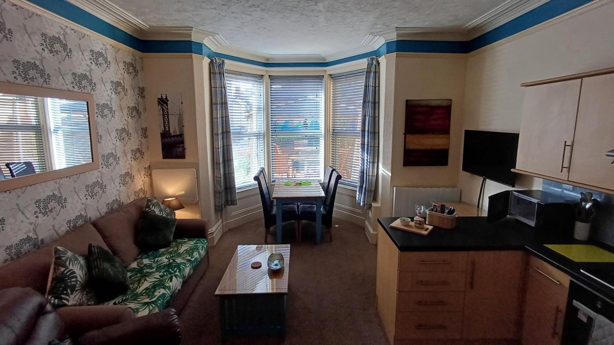 Morwenna Luxury Holiday Apartments Llandudno Extérieur photo